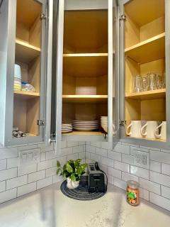 Cozy 3-Beds in 2-Bedrooms Apartment Near Quincy Adams - Quincy - 2