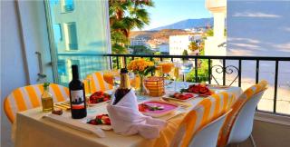DiCaprio - Sea & Mountains View - 7
