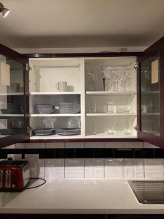 Large Family Home, Pet Friendly, 4 Bed 2 Bath House, Sleeps 10, Free Wi-Fi, Free Parking - 6