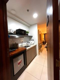 New, Affordable & Sassy Barkada Unit-Can fit 6 pax - 7