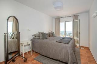 Terrace with Stunning Views, Pool and Parking - La Herradura - 6