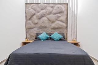 6 bedroom with Jacuzzi 1 block from LLeras P10 - Medellín - 1