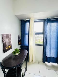 09T2 Chic Corners, Studio w Balcony, Horizons 101 - Cebu - 7