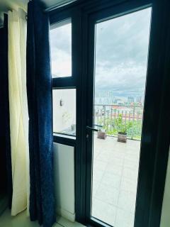 09T2 Chic Corners, Studio w Balcony, Horizons 101 - Cebu - 5