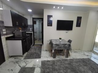 Hurghada Hub 1-BR with Pool & Aqua Park - 3