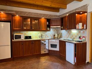 Szőlősgyörök Kun Apartment with 3 bedrooms on 92 in - 9