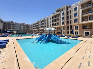 Hurghada Hub 1-BR with Pool & Aqua Park - Hurghada - 4