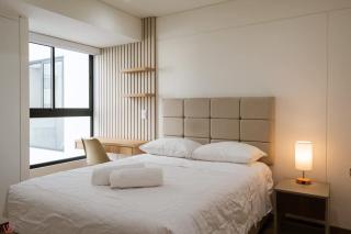 Modern 1BR City View & Gym in San Isidro - 2