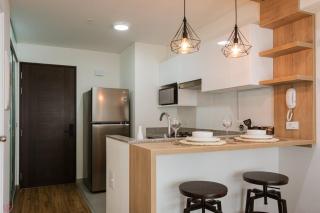 Modern 1BR City View & Gym in San Isidro - Lima - 3