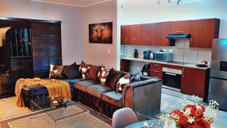Malaika Luxurious Crib, Jackal Creek Golf Estate, Northriding - 0