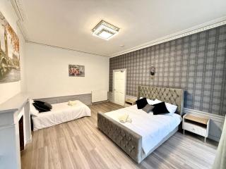 Montagues Luxury Victorian Apartment - Fast WiFi & Central Edinburgh - 1
