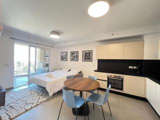 Premium 2BR Apartment 2min Beach Walk Heart of St Julians - 6