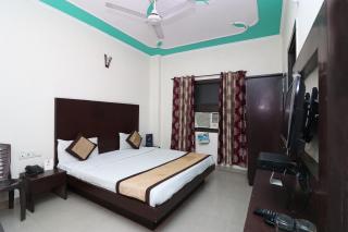 Hotel O Aura Palace Deluxe - New Delhi - 0