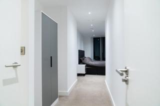 Modern 2 Bed Penthouse with Stunning views in Manchester City Center - 1