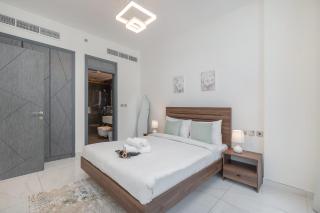 StayShort - Arjan Apartment sleeps 3 with Private Balcony! - 2