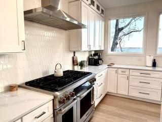 Soul Beach Lake House - Chapin - 1