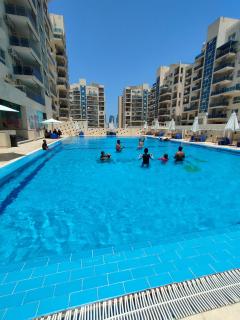 Comfort Cozy Corner - 1