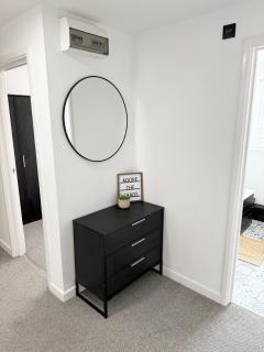 Stylish 1BR Flat in Central Newport - Newport - 4