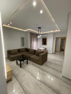 Nid Douillet El Aouina, propre , calme et moderne, wifi, place parking - 0
