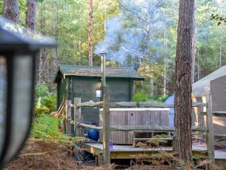 The Warren Yurt - Withyham - 3