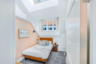 Stylish 2-Bed, 2-Bath Apartment in Prime City Centre - Nottingham - 6