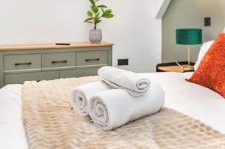 Stylish 2-Bed, 2-Bath Apartment in Prime City Centre - Nottingham - 2