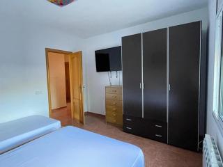 Pet-Friendly Villa with Pool, cleaning included - El Vendrell - 5
