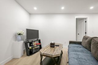 Lake Community Hideout - Chestermere - 6