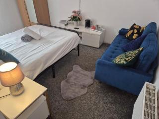 New Central Guest House - 3