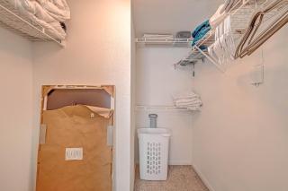 Modern Furnished Apartment in Houston with Parking and Fast Wi-Fi - 9
