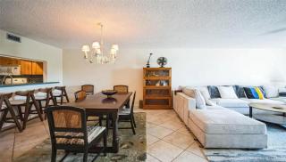 Perfect blend of comfort at Regatta Point - 3