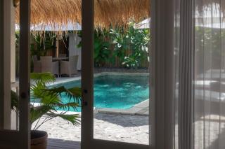 Sol Villas - Modern Tropical Stays - 7