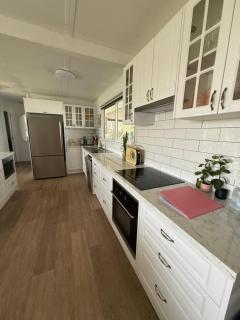Apollo Cove - Clayton Bay - 8
