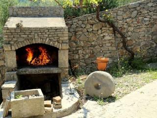 Secluded fisherman's cottage Cove Sveti Ante, Hvar - 24817 - 4