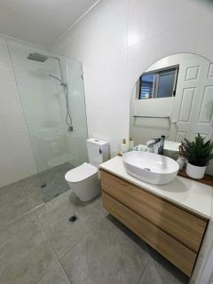 Our Happy Place! 3 Bedrooms in Burleigh - 3