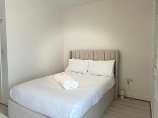 The Beige House - Batley - 3