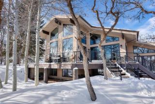 Alpine Luxe - Family Retreat with Views - 0