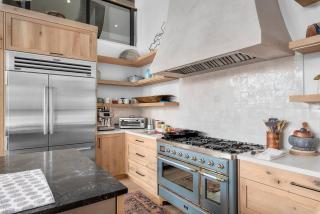 Alpine Luxe - Family Retreat with Views - 1