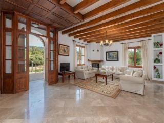 Charming farmhouse for 10 in Petra - Petra - 5