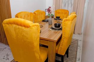 Triple J's Inn & Apartments - 8