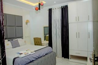 Triple J's Inn & Apartments - Benin City - 1