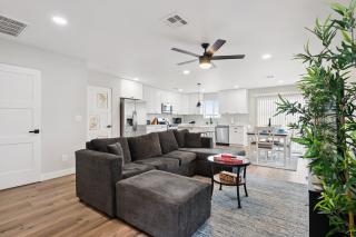 Luxury Apt Centrally Located - Phoenix - 5