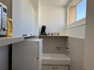 Charmant Appartement 2 Pièces au Cœur du Lavandou, Proche Plage - FR-1-251-865 - 5