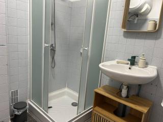 Charmant Appartement 2 Pièces au Cœur du Lavandou, Proche Plage - FR-1-251-865 - 2