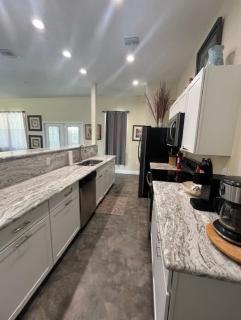 Modern & Peaceful Retreat Near WEC & Ocala Amenities - 6