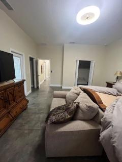 Modern & Peaceful Retreat Near WEC & Ocala Amenities - 2