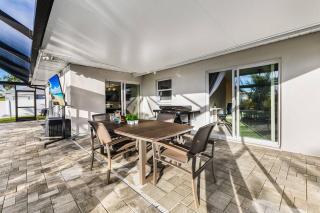 Waterfront Bliss w/ Dock - Sunsets Over Del Prado - 4