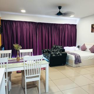 Rothschild's Orchid Suites at Trefoil Setia Alam - 8