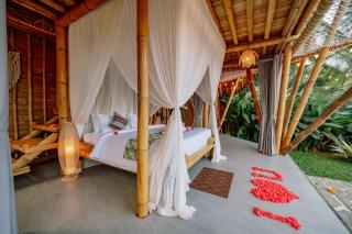 Balikayanas - Saputra House - Selat - 3