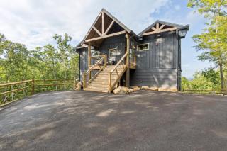 Golden Oaks Cabin home - 8